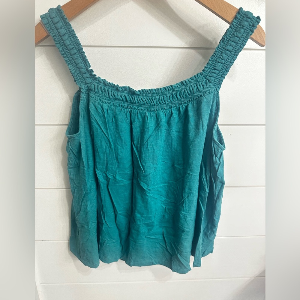 Anthropologie XL crop tank top. Ruffle trim at top very soft.